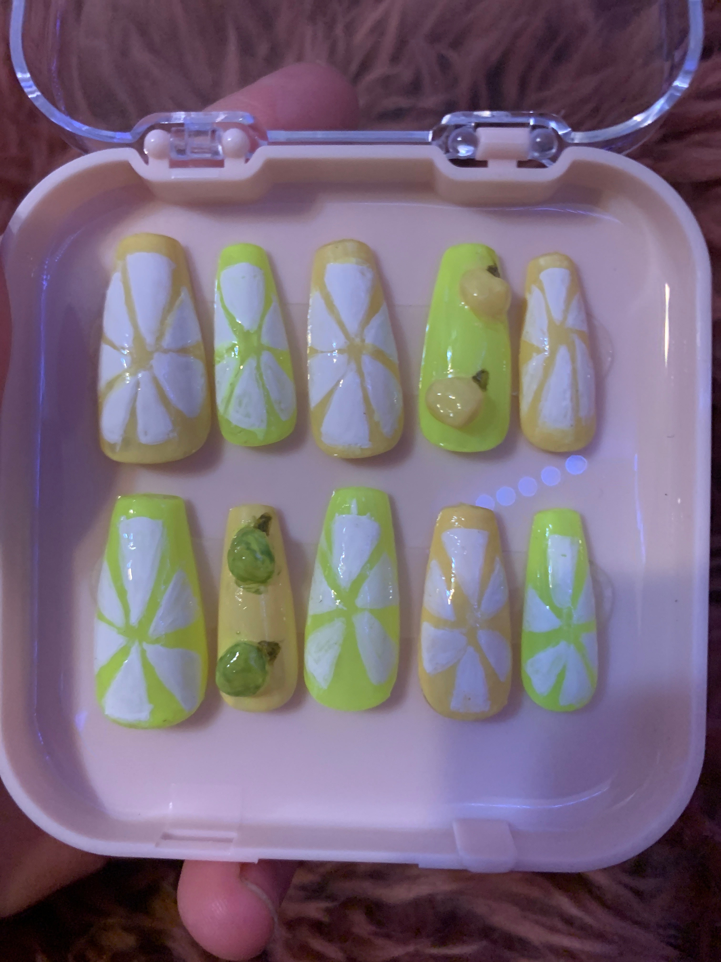 Lemon lime summer press on nails